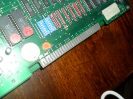 le connecteur JAMMA maaaale d'une PCB